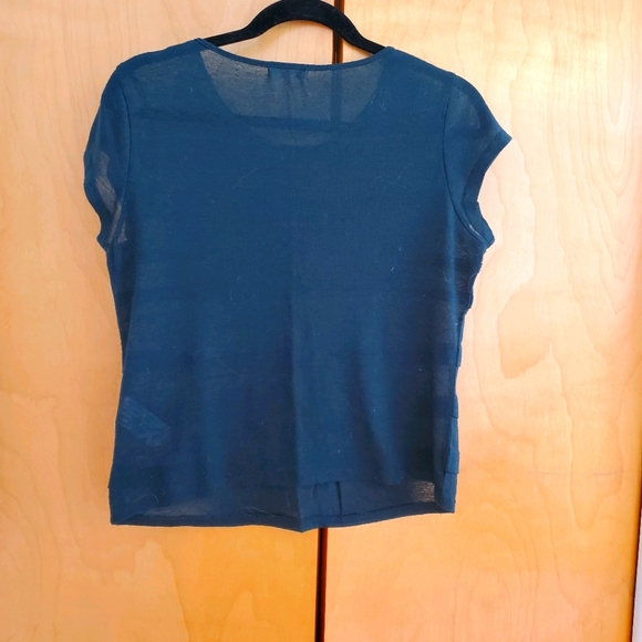 TULLE Tshirt - Picture 2 of 2